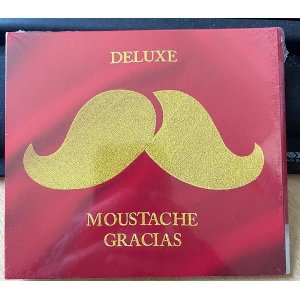 Moustache gracias | Deluxe